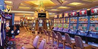 Live casino dengan dealer profesional dan streaming HD